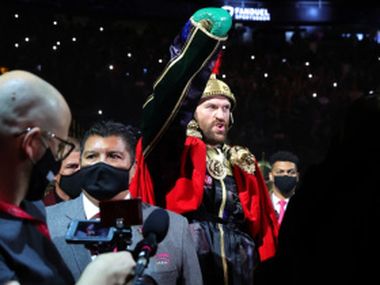 И тут Фьюри говорит: «Не хочу драться с Усиком». Я ему больше не верю — Хирн - фото