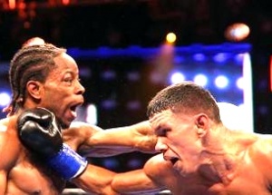 Роши Уоррен завоевал титул WBA в легчайшем весе