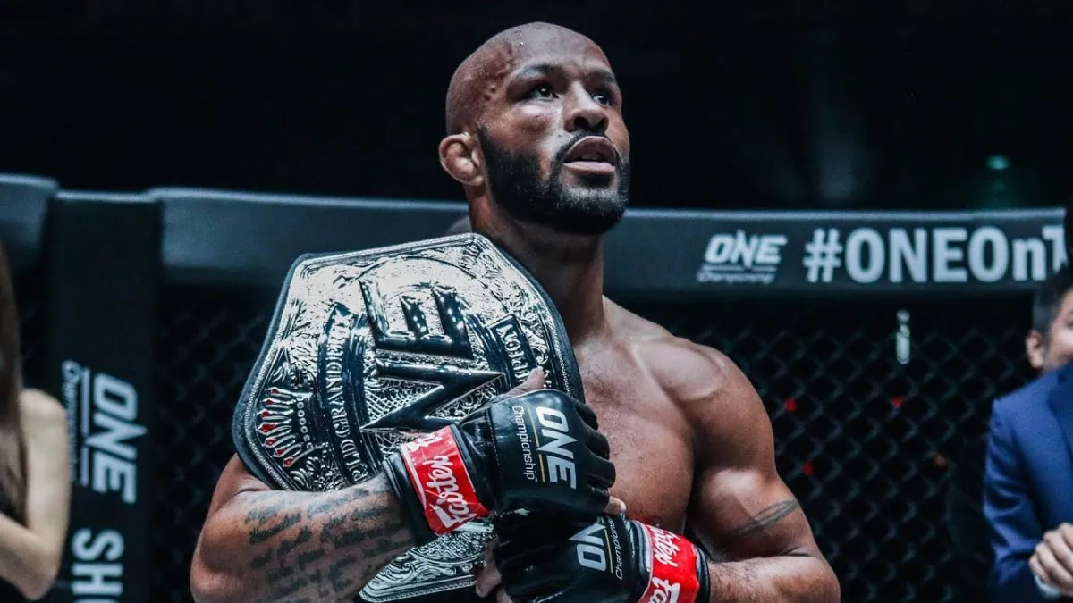 Legendarny Johnson ostro skrytykował McGregora i De La Hoyę