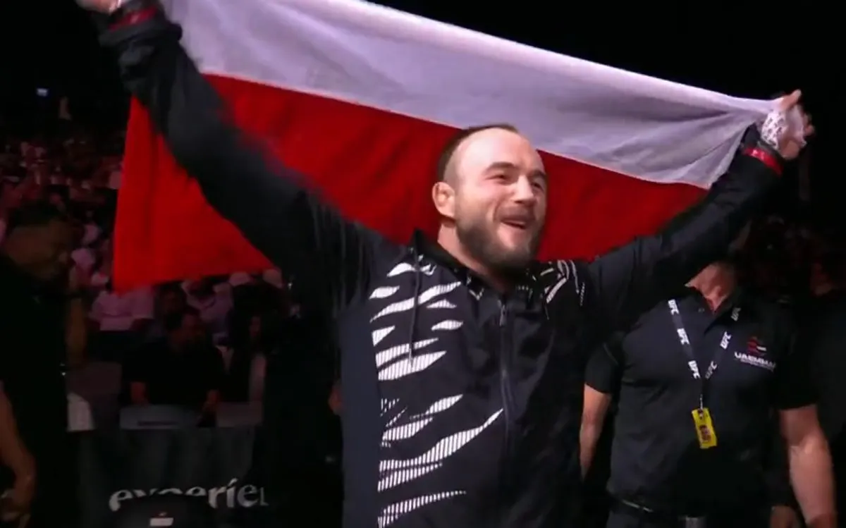 Mateusz Rębecki wygrywa po bardzo brutalnej walce