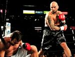 Супертяж Кауффман за пару раундов забил ветерана Мендосу
