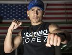 Топ-проспект Теофимо Лопес впечатляюще легко разгромил Вильяма Силву