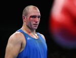 Окровавленный супертяж Нистор дважды падал, но побил джорнимена: видео Окровавленный супертяж Нистор дважды падал, но побил джорнимена: видео