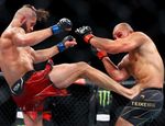 В UFC подвели итоги 2022 года: боец года, бой года, нокаут года — видео