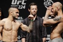 Видео боя: Джон Линекер — Брайан Келлехер