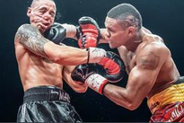 Видео боя: Элейдер Альварес – Александер Джонсон, HD 720