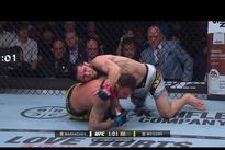 Махачев задушил Карнейро, Двалишвили побил Нурмагомедова. Видео лучших моментов UFC 311