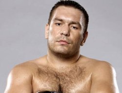 фото - Руслан Чагаев: «О бое с Тайсоном Фьюри говорить пока преждевременно»