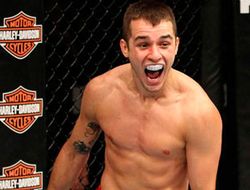 фото - (ММА) Майлз Джури против Майка Риччи на UFC 165