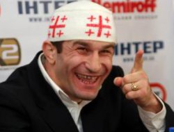 фото - 17 декабря Автандил Хурцидзе будет драться с Нобухиро Ишидой