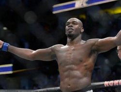 фото - UFC 247. Джон Джонс неоднозначно победил Доминика Рейеса