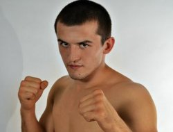 фото - UFC Fight Night: Альберт Туменов остановил Энтони Лэпсли