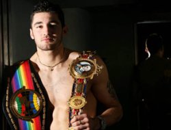 фото - WBO настаивает на поединке Нэйтена Клеверли с Дмитрием Сухотским