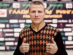 фото - Дмитрий Сухотский победил Алексия Куземски