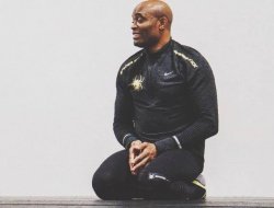 Звезда–ветеран UFC Андерсон Силва сможет вернуться в клетку уже в ноябре фото - Звезда–ветеран UFC Андерсон Силва сможет вернуться в клетку уже в ноябре