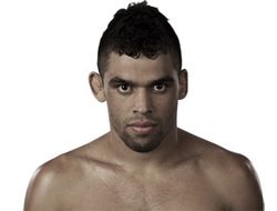 фото - (ММА) Ренан Барао и Юрайя Фэйбер поборются за «временный» титул UFC
