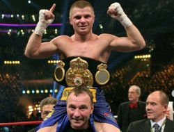 фото - Хайлайты Усика в WSB, Кличко обучает развитию силы воли, Сидоренко вспомнил 2005 год — соцсети 
