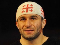 фото - Автандил Хурцидзе против Томми Лэнгфорда — за титул временного чемпиона мира WBO