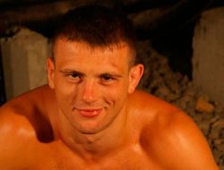 фото - (ММА + Видео) Bellator 85: Михаил Заяц уничтожил Ренато Собрала