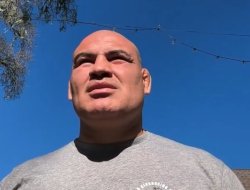 фото - Веласкес назвал победителя боя Джонс-Аспиналл