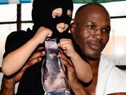 фото - Бернард Хопкинс: «Ковалёв пошел по самому простому и легкому пути»