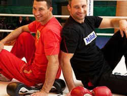 фото - Хрюнов: «Главная надежда Владимира в бою с Вахом - брат Виталий»