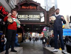 Как Альварес и Филдинг в Нью-Йорке в Hard Rock Cafe сходили: фоторепортаж фото - Как Альварес и Филдинг в Нью-Йорке в Hard Rock Cafe сходили: фоторепортаж