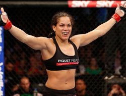 фото - UFC 196: Валентина Шевченко проиграла Аманде Нуньеш