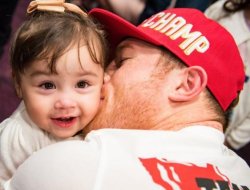 фото - Канело Альварес обучает боксу 3-летнего сына: видео