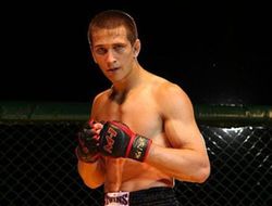 фото - (ММА) Bellator 87: Сарнавский выходит в полуфинал Гран-при легковесов