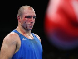 фото - Окровавленный супертяж Нистор дважды падал, но побил джорнимена: видео