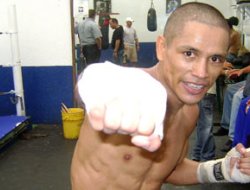 фото - (Результаты + Видео) «Смена караула» в минимальном весе по версии WBA