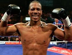 фото - Golden Boy подписала Бандрейжджа, предложив ему Кирклэнда и Ангуло