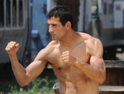 фото - Луис Карлос Абрегу подписал 3-летнее соглашение с Top Rank