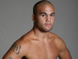фото - (ММА + Видео) UFC 157: Робби Лоулер нокаутировал Джоша Кошчека