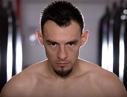 фото - Роберт Герреро перебоксировал Висенте Эскобедо