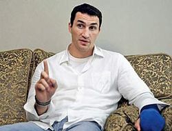 фото - Владимир Кличко: «Перестаньте хоронить Эмануэля Стюарда!»
