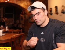 фото - Рахим Чахкиев ожидаемо побил Юлиана Илие