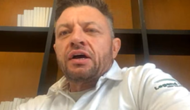 Внезапно! Тренер Дю Плесси утверждает, что они побьют Чимаева на канвасе Внезапно! Тренер Дю Плесси утверждает, что они побьют Чимаева на канвасе