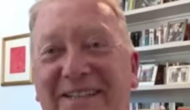 «Если бы Итаума попал по Усику…» Мозес будет чемпионом мира, уверен Уоррен