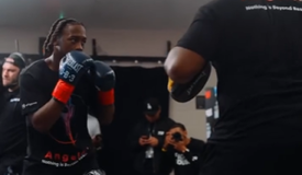 А не заржавел ли Де Лос Сантос? Чемпион Дэвис высказался на этот счёт А не заржавел ли Де Лос Сантос? Чемпион Дэвис высказался на этот счёт