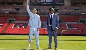 Усик vs Дюбуа. Фото первой встречи лицом к лицу перед реваншем