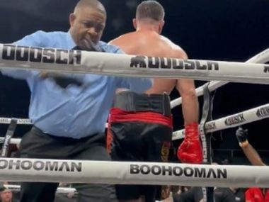 46-летний экс-чемпион UFC Орловский теперь и в боксе. Зацените этот нокаутище! - фото