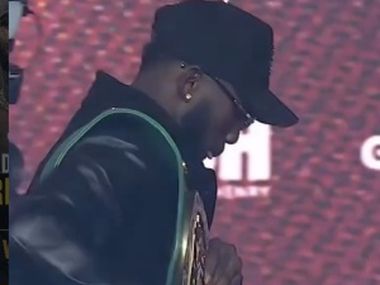 Шоу Лопес-Стивенсон. Сорван бой за титул чемпиона мира - фото