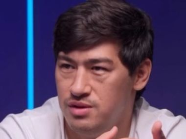 Обозреватель бокса жёстко раскритиковал Бивола: «Я же вам говорил…» - фото