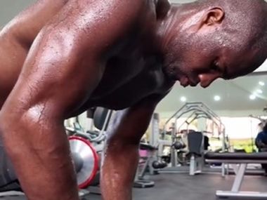 Дюбуа вернётся в «настоящем» бою — новый тренер впечатлён увиденным  - фото