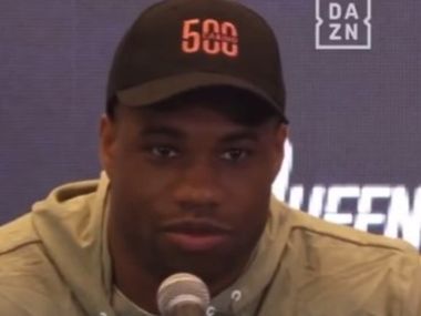 Канело поставил 500 тысяч USD на победу Усика. Реакция Дюбуа - фото