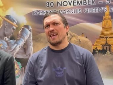 «Подрался бы с Мухаммедом Али». Интервью Усика — о Головкине, Холифилде и будущем - фото