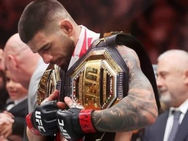 «Да ты точно идиот!» Топурию шокировала забывчивость Кроуфорда «Да ты точно идиот!» Топурию шокировала забывчивость Кроуфорда - фото