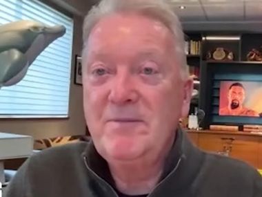 «Усику нужно принять решение». Уоррен о расследовании с танцами Александра - фото